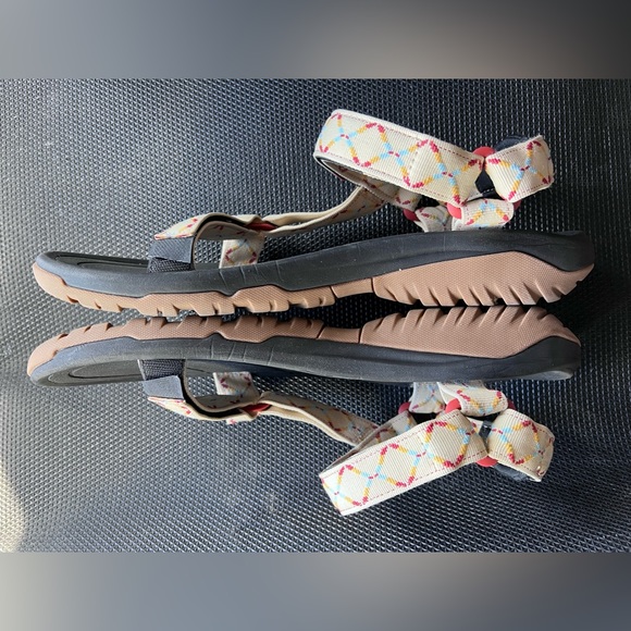 Teva Hurricane XLT2 size 13 - Picture 6 of 9